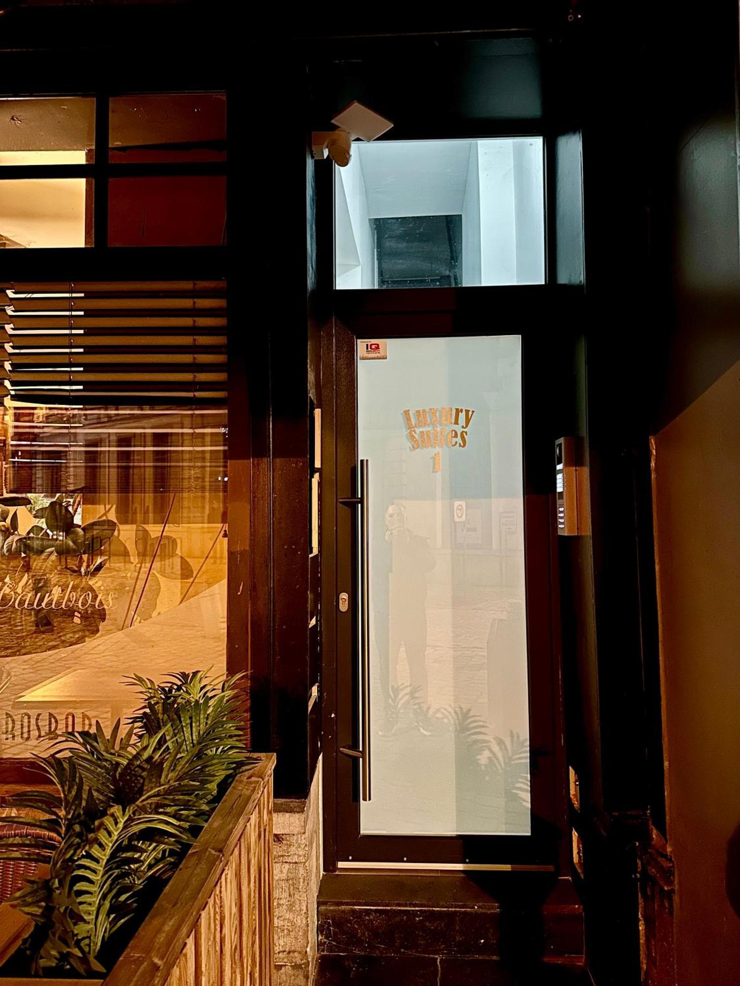 Luxury Suites Mons By Rikas Hotels Exterior foto